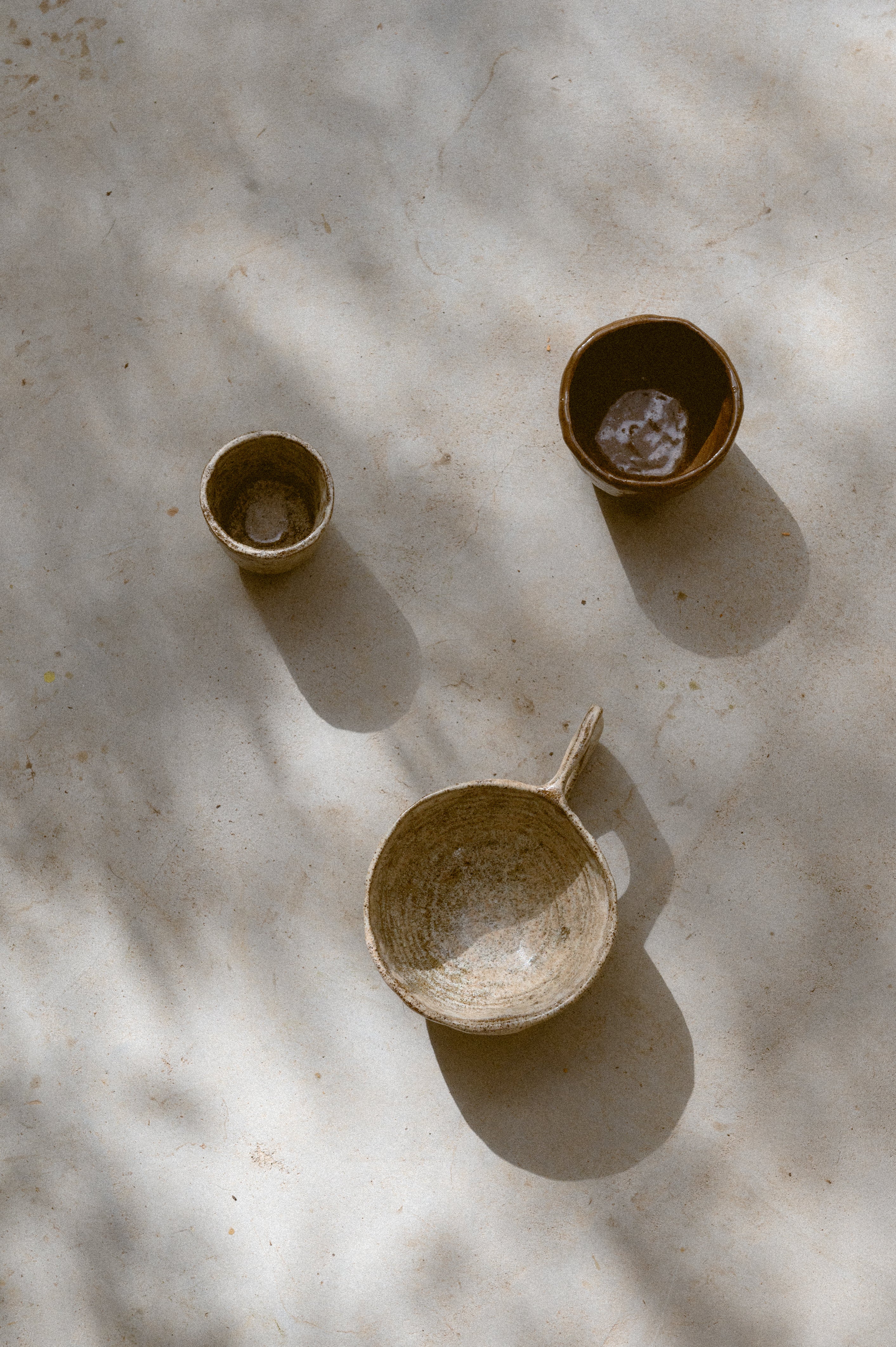 the_sanctuary_home_ecommerce_prodotti_handcrafted_ceramics_ceramiche_incensi_sedie_tavoli_vasi_cup_eco_retreat_roma_milano