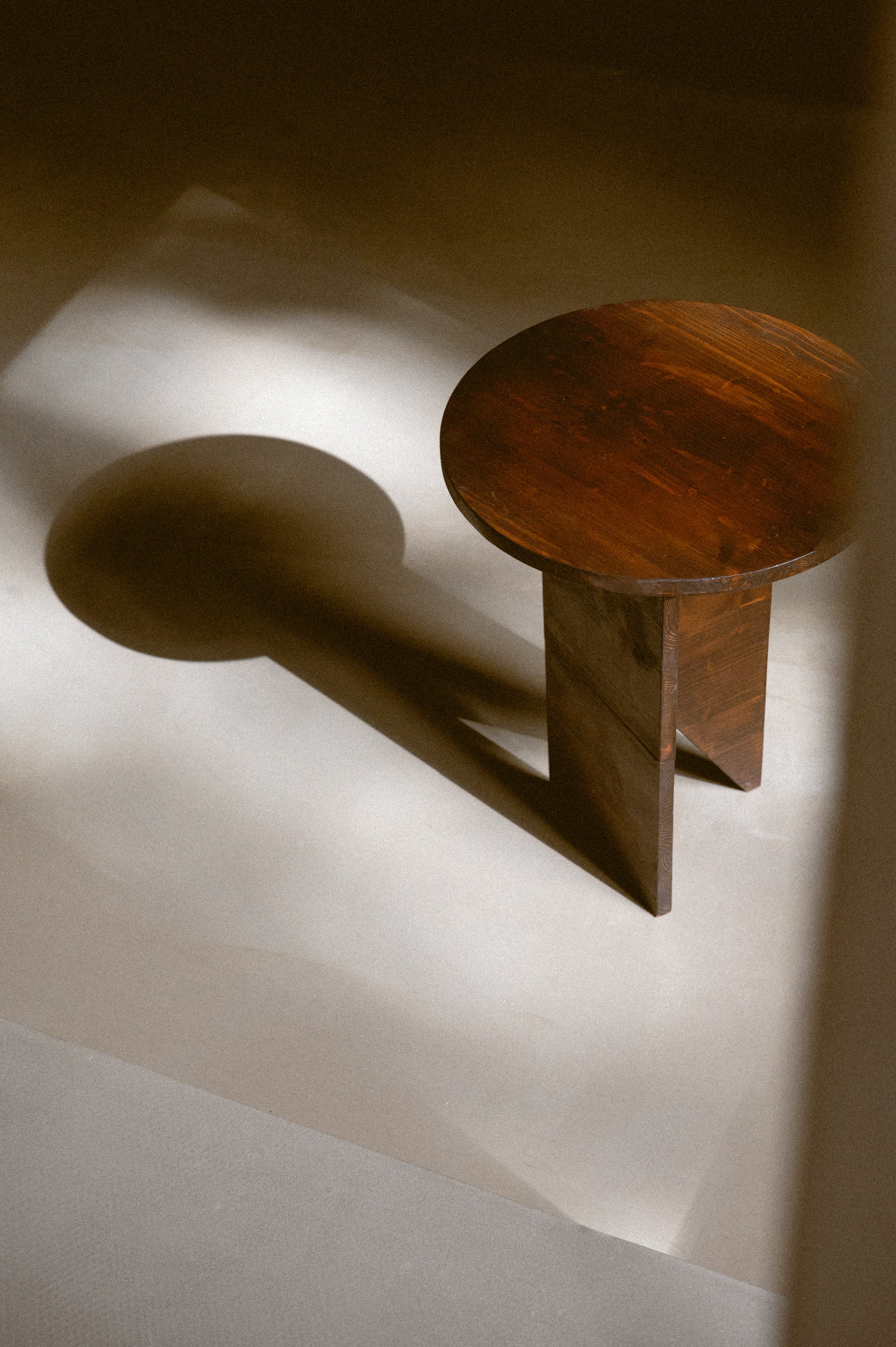 the_sanctuary_home_ecommerce_prodotti_furnitures_ceramics_ritual_holders_mobili_ceramiche_incensi_sedie_tavoli_vasi_cup_eco_retreat_roma_milano