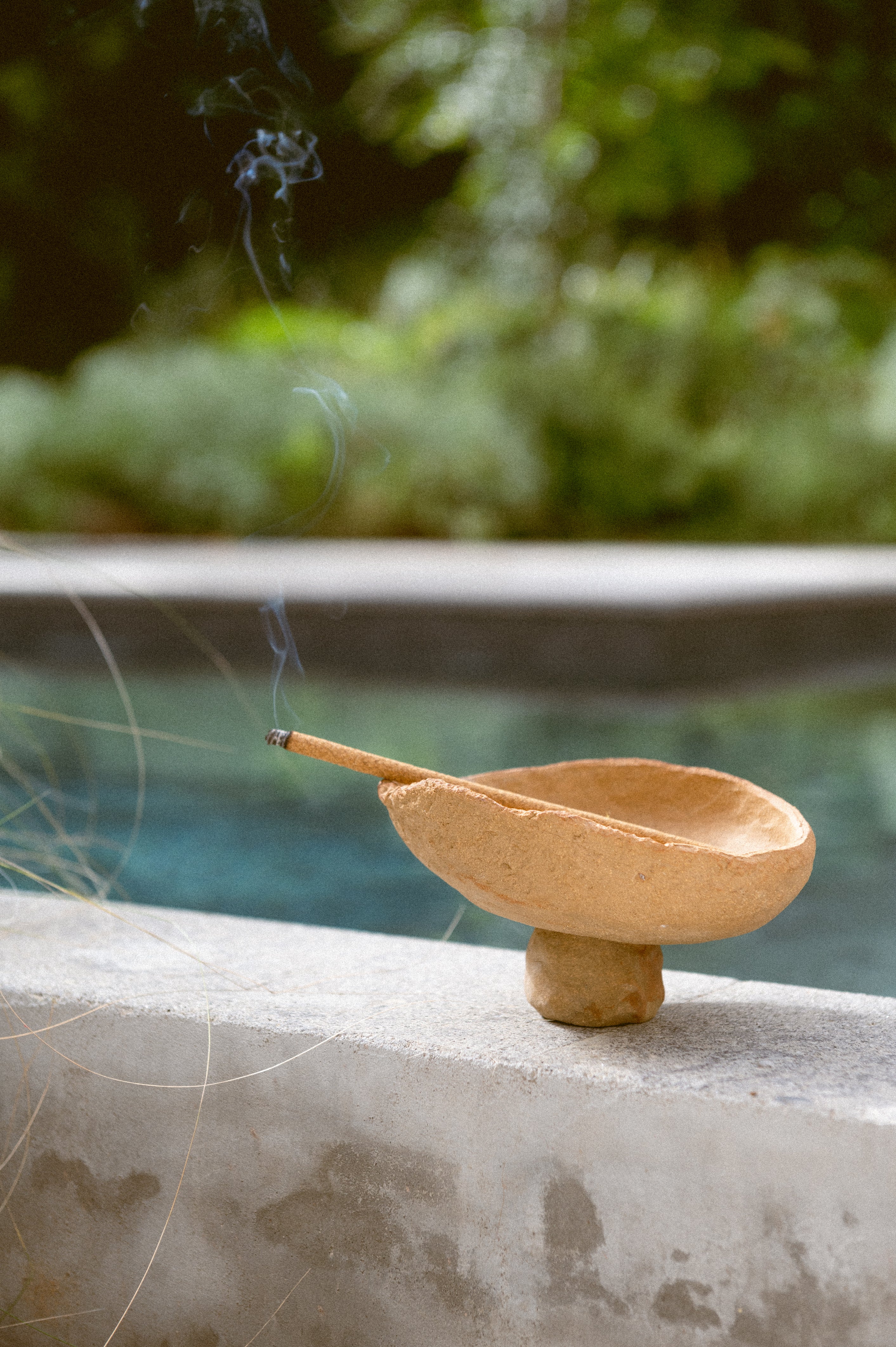 the_sanctuary_home_ecommerce_prodotti_furnitures_ceramics_ritual_holders_mobili_ceramiche_incensi_sedie_tavoli_vasi_cup_eco_retreat_roma_milano